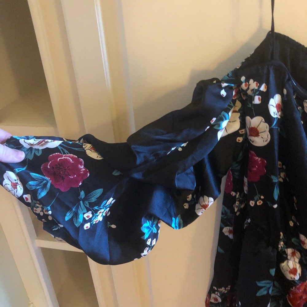 Romper - Picture 2 of 3